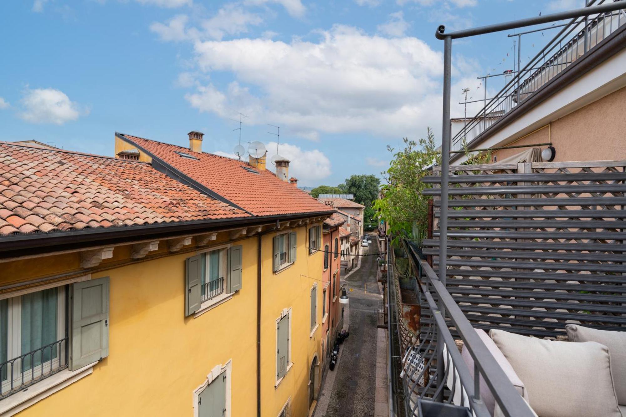 Domus Verona - Ampia Residenza Filippini A Pochi Passi Dall'Arena Cameră foto