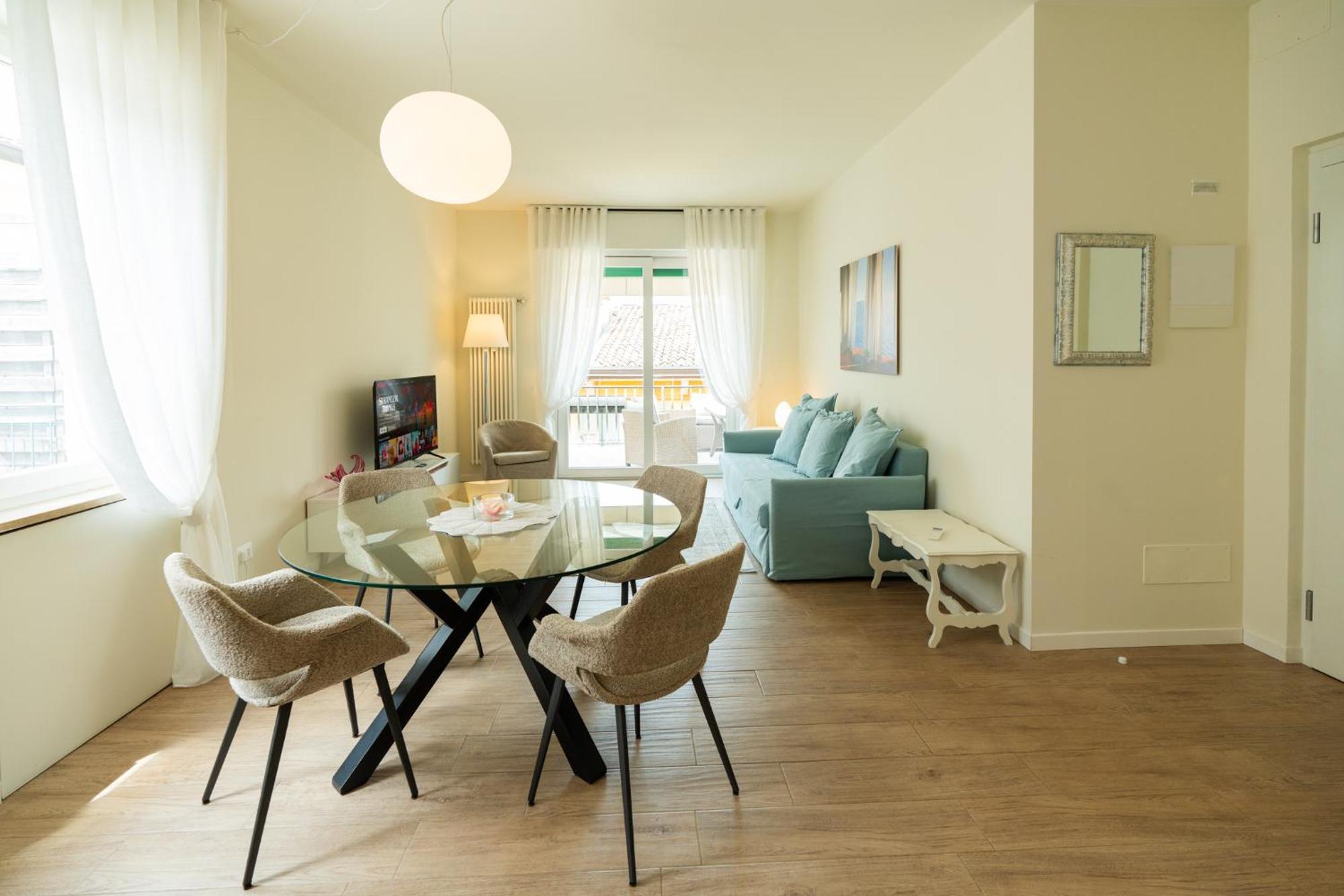 Domus Verona - Ampia Residenza Filippini A Pochi Passi Dall'Arena Exterior foto